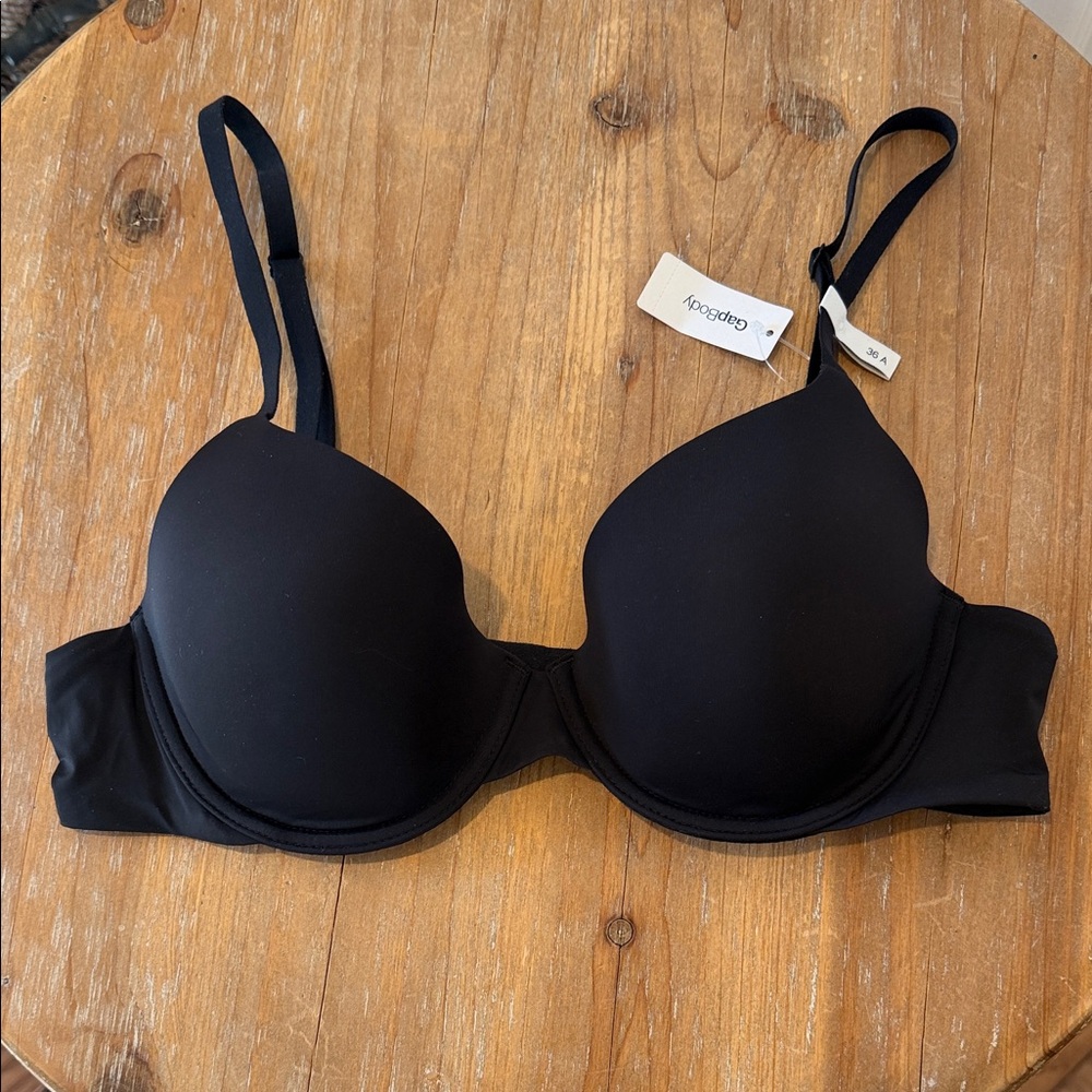 Gapbody T-Shirt Black Bra